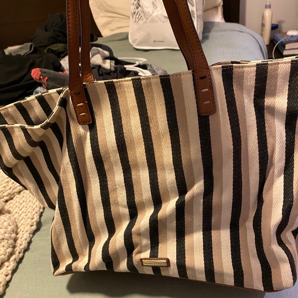 Tommy Hilfiger bag